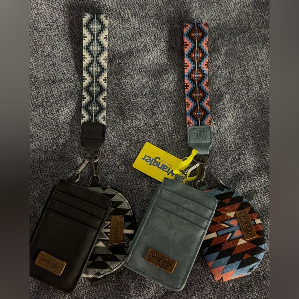 Wrangler wristlet keychain
